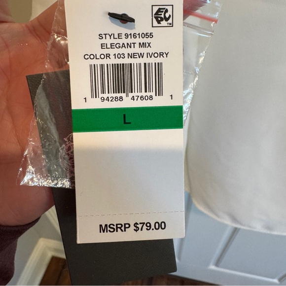 NWT Vince Camuto Ivory Ruffle Top Size L - Picture 5 of 6